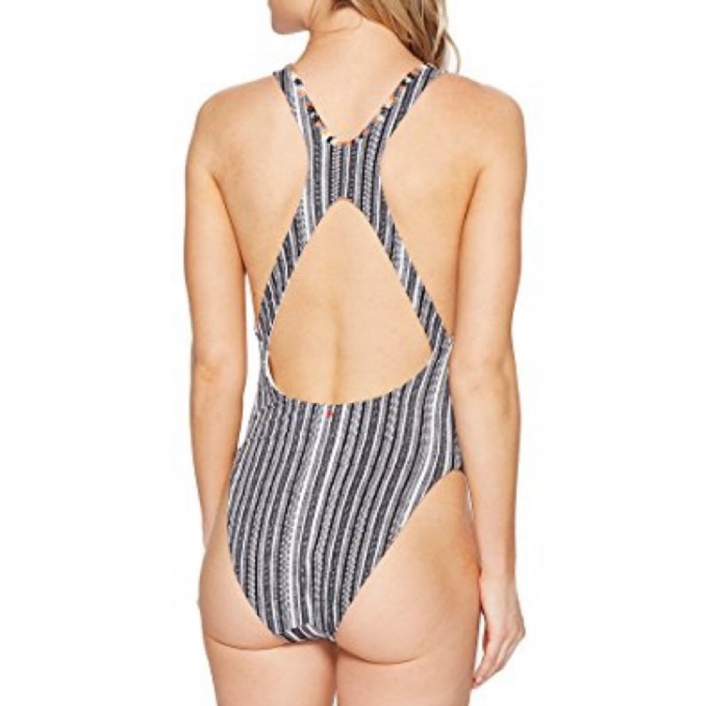 Reversible One Piece - Picture 5 of 10
